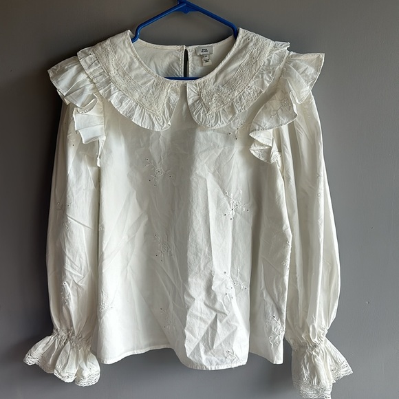 River Island + White Long Puff Sleeve
Collar Blouse size 10 great condition - Picture 2 of 5